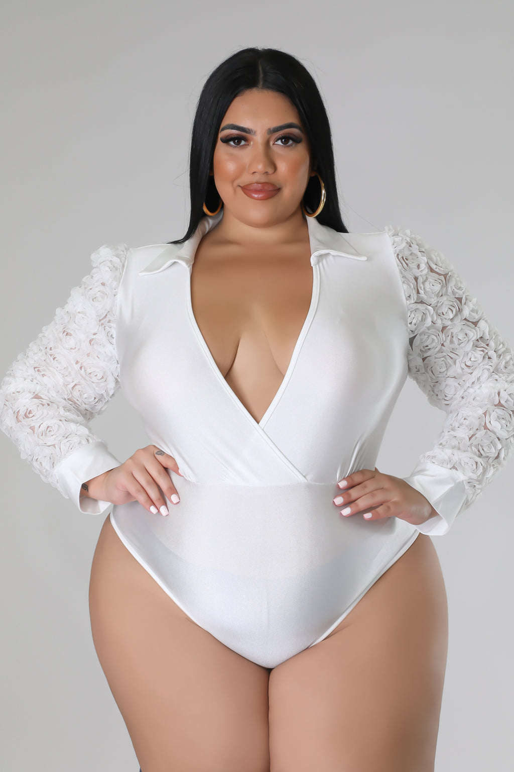 plus-size-white-lace-pipe-detail-bodysuit  Moda de mujeres curvilíneas,  Moda para mujer, Ropa